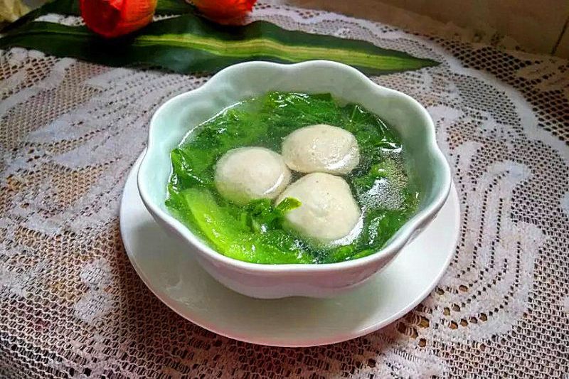 豬肉丸生菜湯