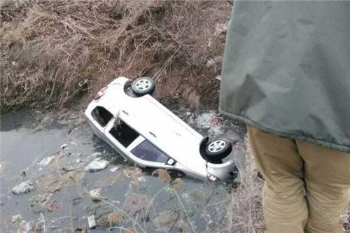 2·8濮陽麵包車翻車事故