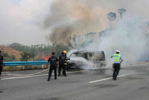 4·15廣西運鈔車起火事件